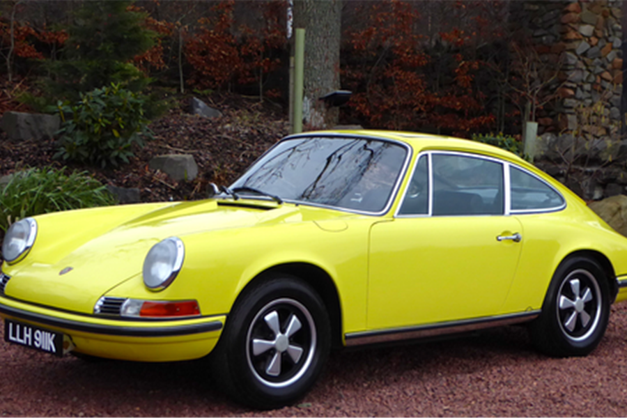 1972 Porsche 911T 2.4 RHD sold for £93,375 at Race Retro